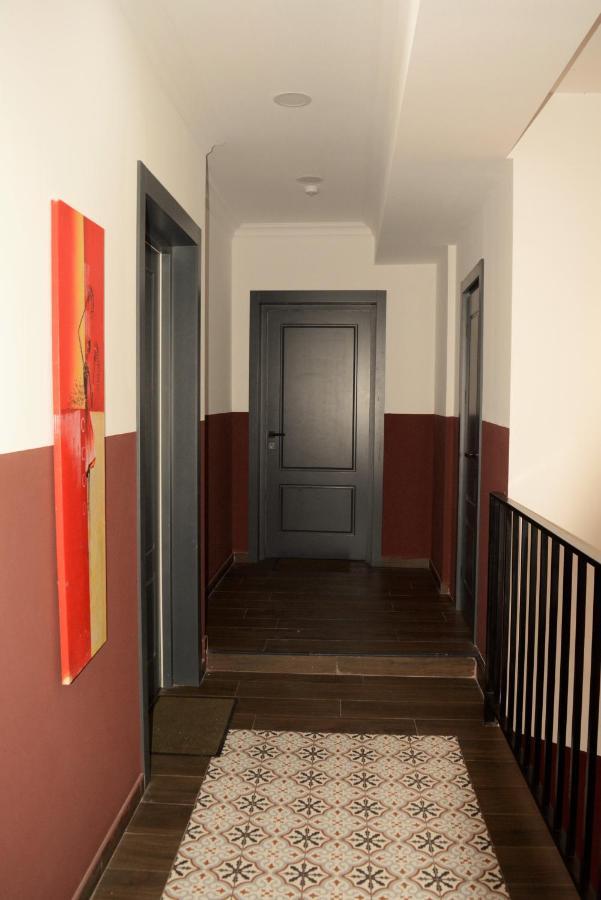 Apartment Near Pirimze Tbilisi Exterior foto