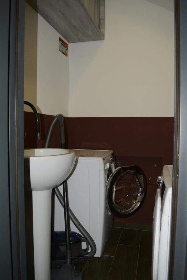 Apartment Near Pirimze Tbilisi Exterior foto
